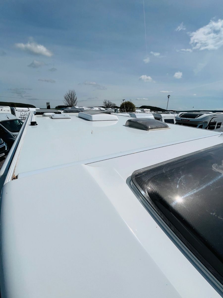 Fahrzeugabbildung Carado T 338 Einzelbetten Garage Solar 1.Hand