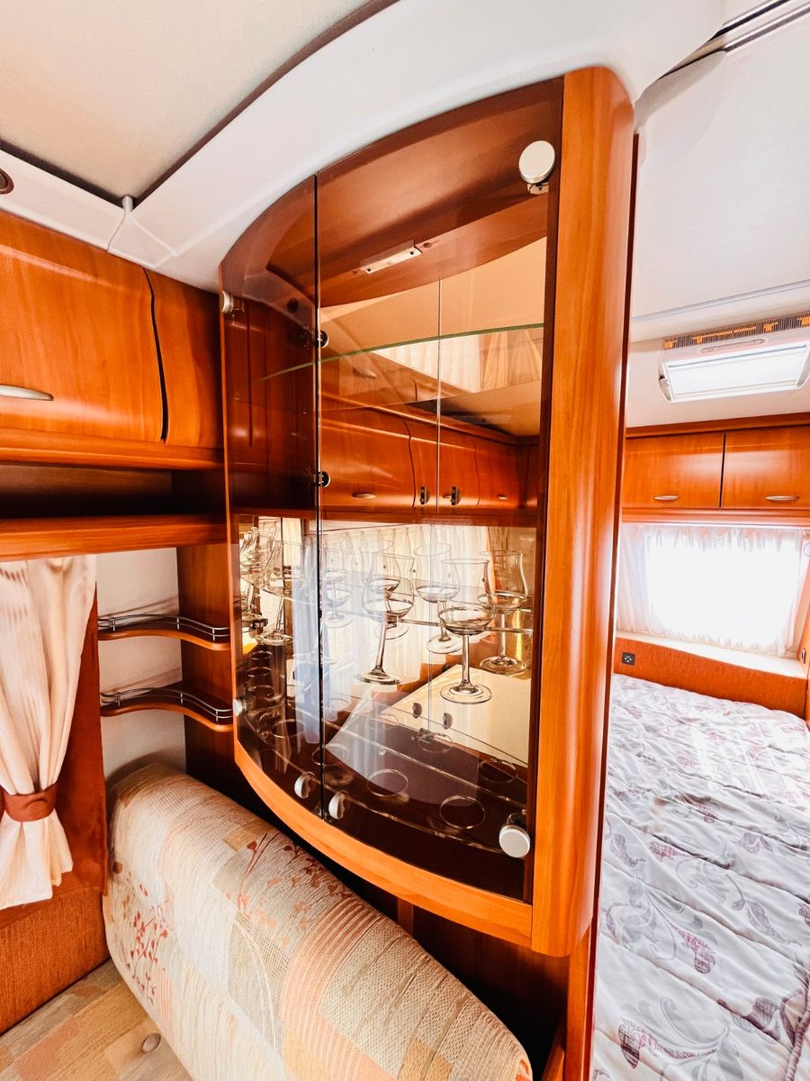 Fahrzeugabbildung Hobby EXCELLENT 410 SFE FRANZ.BETT DUSCHE MARKISE