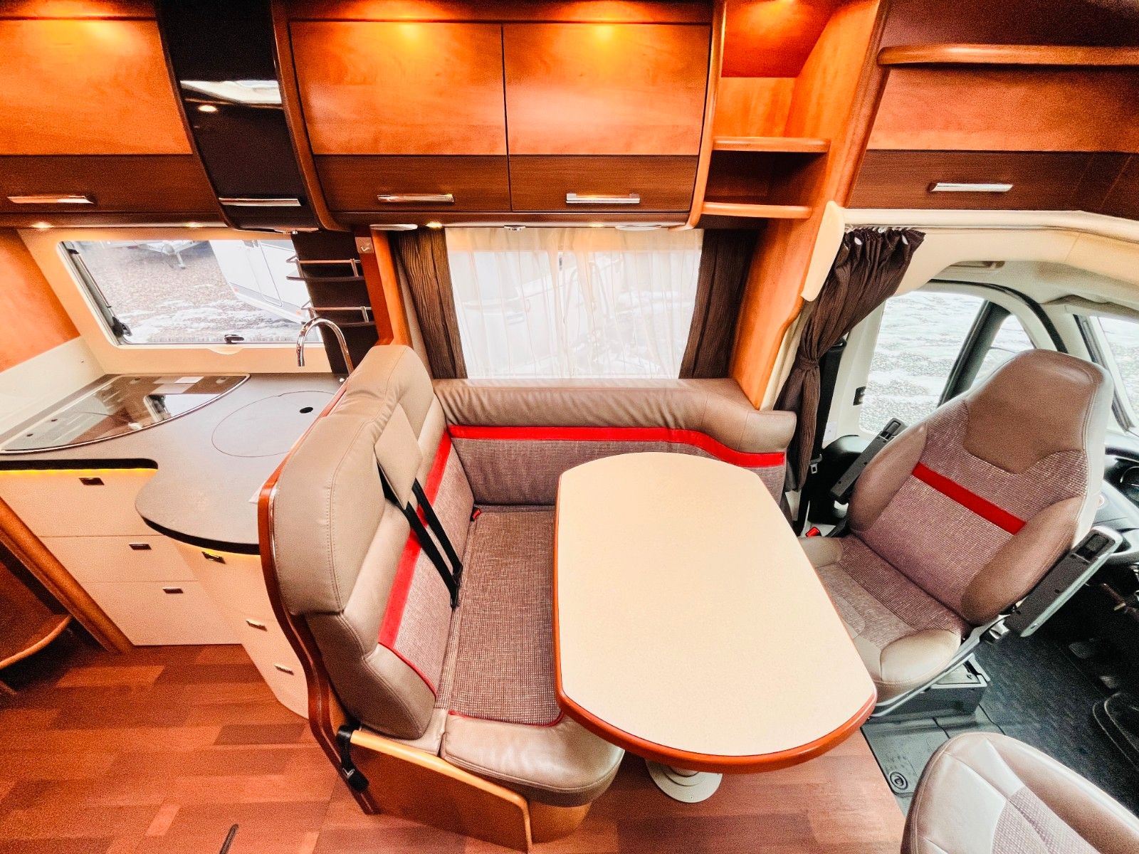 Fahrzeugabbildung Carthago C-TOURER T 142 QUERBETT SAT TV 1.HAND